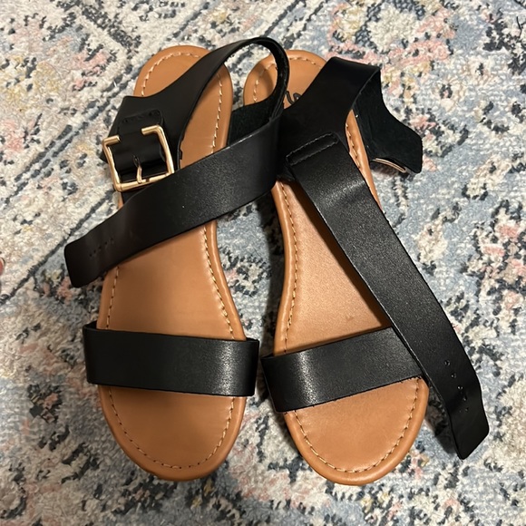 Black platform sandal - Picture 2 of 4